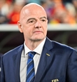 انفانتينو يمهد لاقامة كأس العالم في الشتاء، فوز كبير لهولندا والنمسا والدنمارك في تصفيات اوروبا لكأس العالم