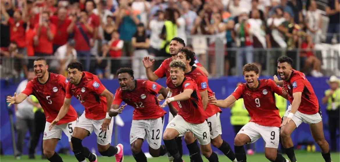 مصر تهزم أستراليا وتتأهل لأول مرة لدور 16 في بطوله كأس العالم!
