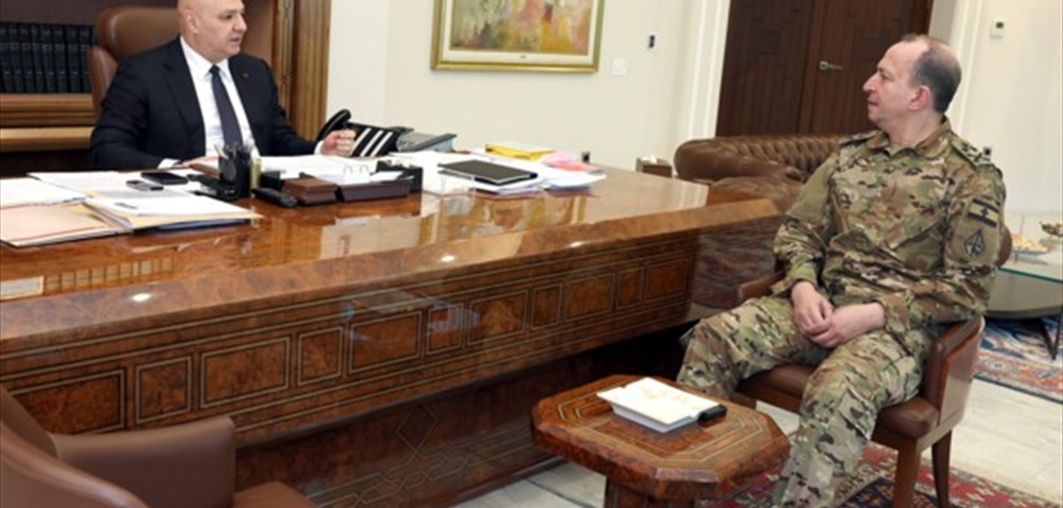 الرئيس عون يعرض مع قائد الجيش التحضيرات الجارية لزيارته المرتقبة إلى واشنطن!