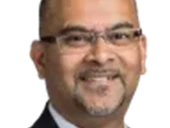 حاكم تكساس يشنّ حرباً على الشريعة الإسلامية _ فيصل قطي