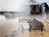 الرياح تقتلع خيام النازحين في غزة!