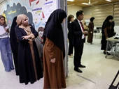 العراقيون يصوتون لاختيار برلمان جديد ... إليكم التفاصيل!