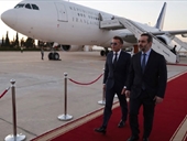 ماكرون في دمشق.. إليكم التفاصيل!
