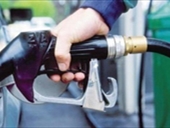 انخفاض سعر صفيحتَي البنزين 3000 ليرة والمازوت 13000 ليرة واستقرار سعر الغاز