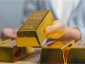 تراجع في سعر الذهب ... كم بلغ؟