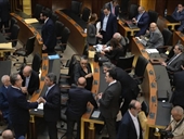 انسحابات نيابية تفقد جلسة مجلس النواب النصاب... واستكمالها اليوم!