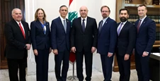 الرئيس اللبناني لوفد الكونغرس: للضغط على إسرائيل للانسحاب