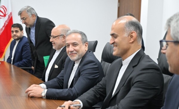 عراقجي بعد لقائه رجي: إيران تدعم حزب الله كمجموعة مقاومة لكنها لا تتدخل في شؤونه!